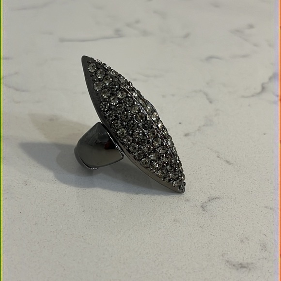 BCBG RING - Picture 3 of 5